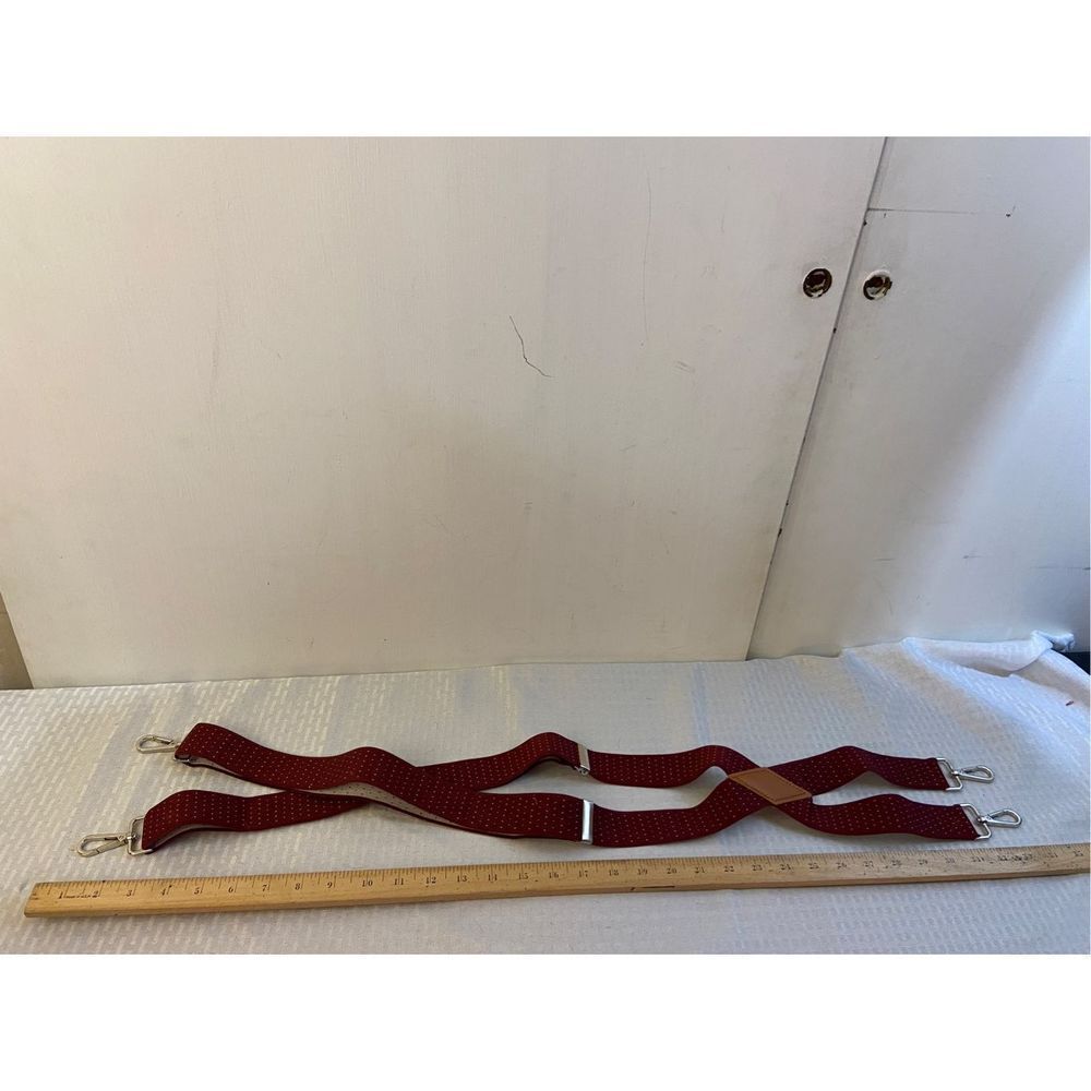 New‎ suspenders burgundy dots